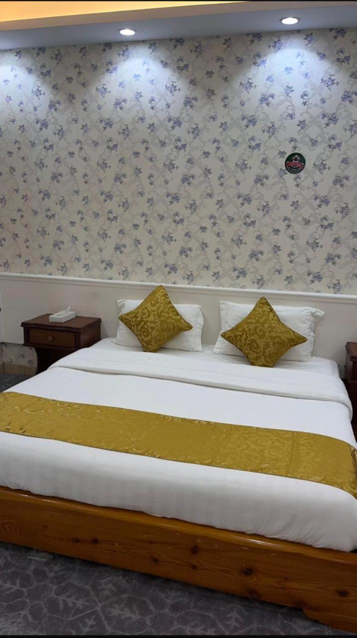 فندق ادوماتو Adomato Hotel Dawmat al-Jandal 外观 照片